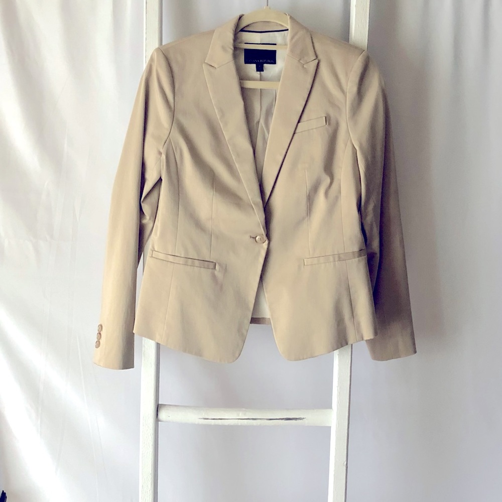 Banana Republic Tan Blazer.  Size 2